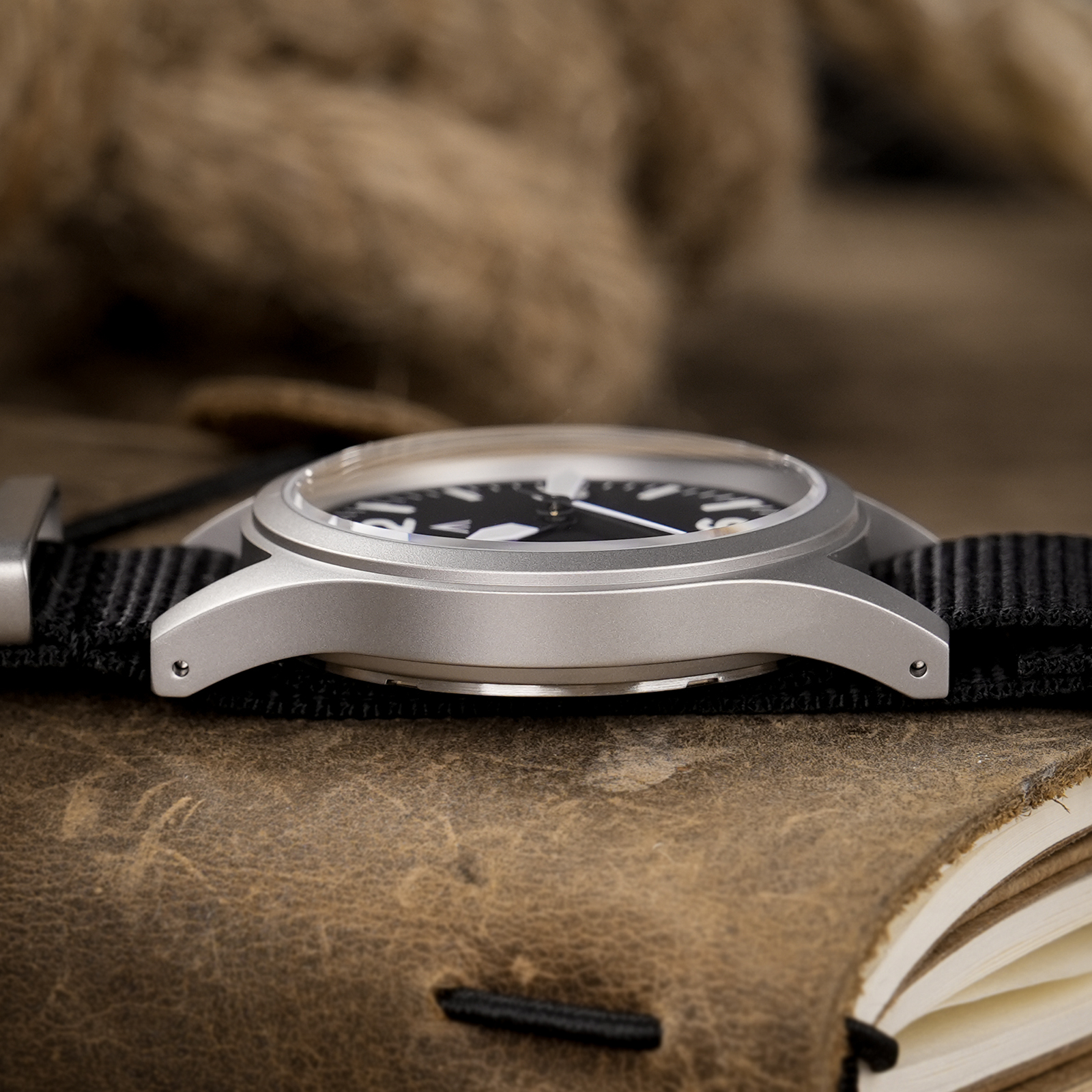 Militado ML05 36912 Watch VH31 - Field Watch Military recension och pris