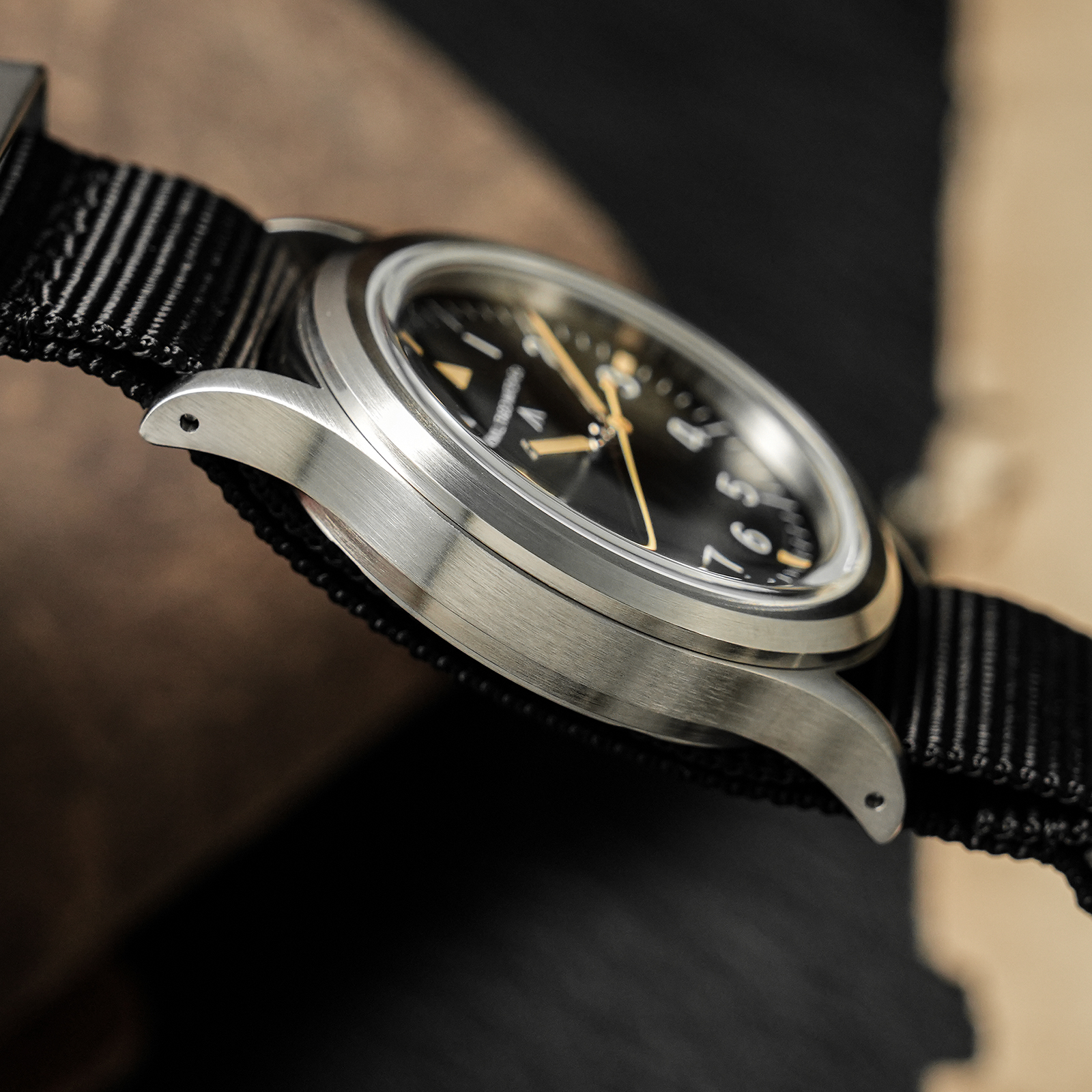 Militado ML14 Watch VH31/VH65  - Field Watch Military recension och pris