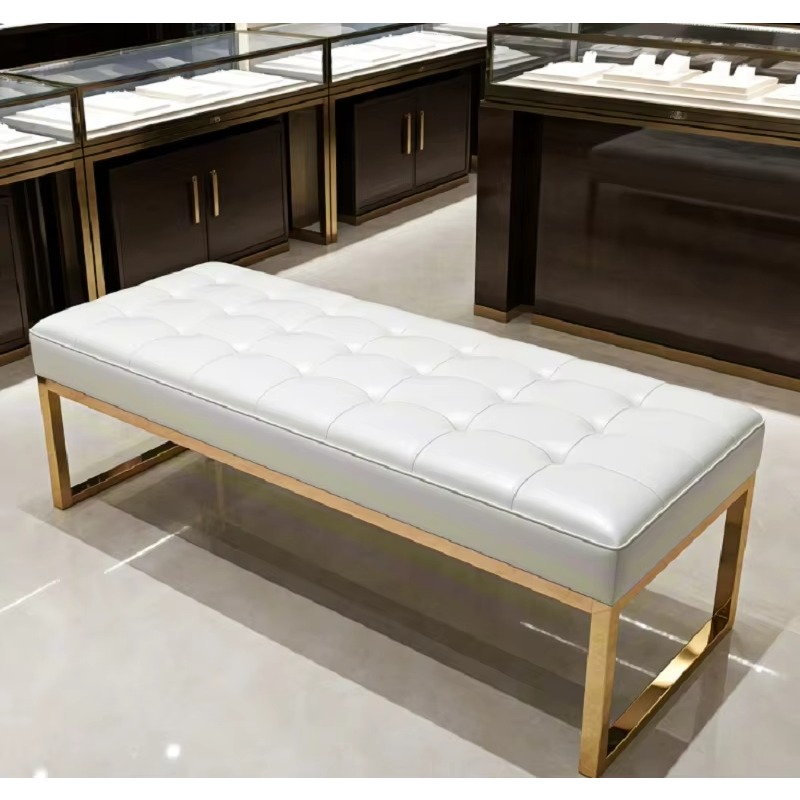 Handcrafted Button-Tufted Wait - Luxury Watch Boutique recension och pris