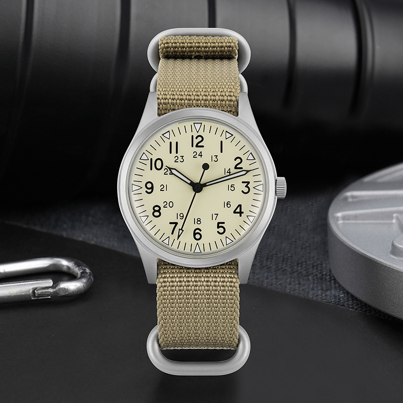 Militado ML07 Quartz Watch VH3 - Field Watch Military recension och pris